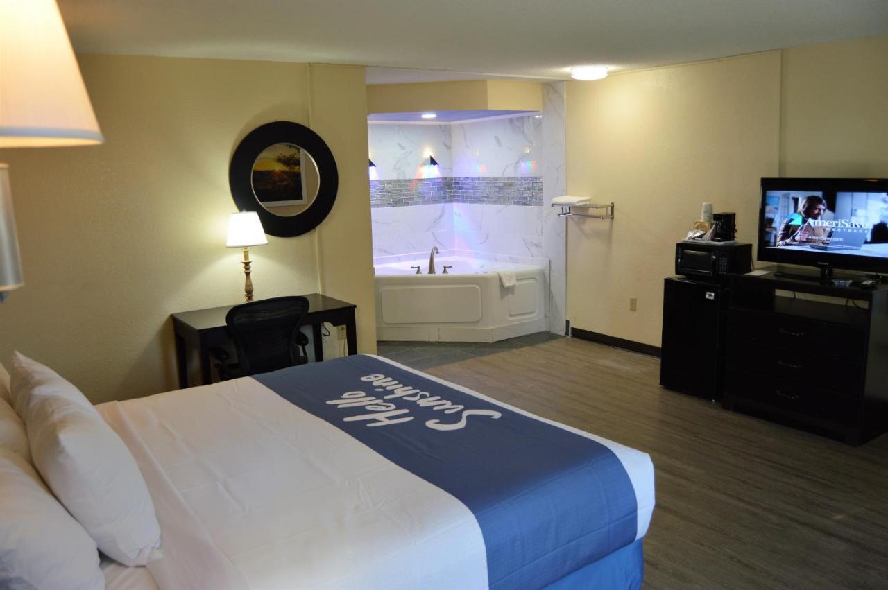 Days Inn By Wyndham Easley West Of Greenville/Clemson Area Extérieur photo