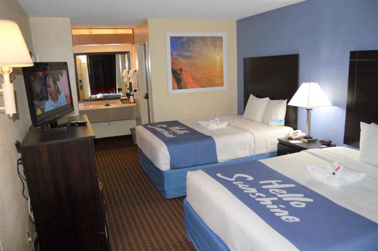 Days Inn By Wyndham Easley West Of Greenville/Clemson Area Extérieur photo